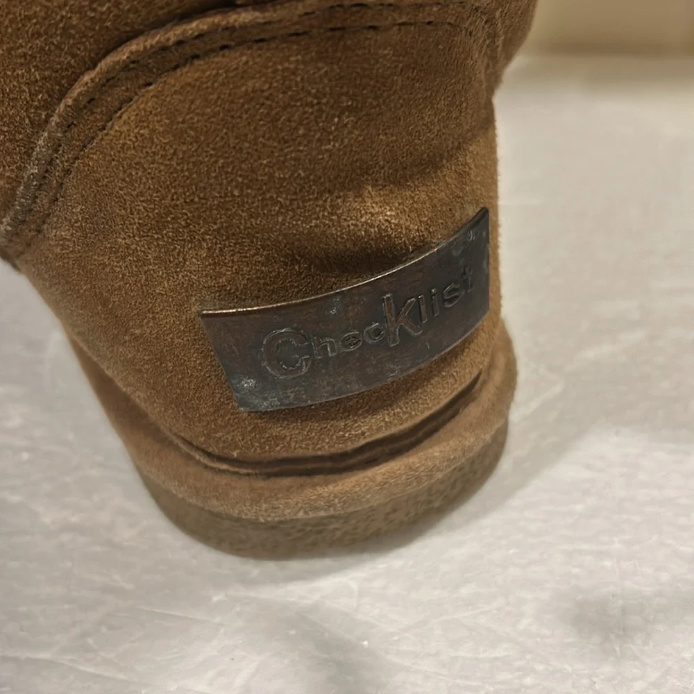 Checklist womens crisscross ties back suede Sherpa faux fur lined boots size 7